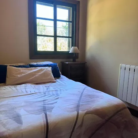 Semesterbostad Casa Con Piscina Y Cenador Al Aire Libre Mondariz