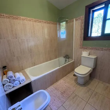 Casa Con Piscina Y Cenador Al Aire Libre Semesterbostad